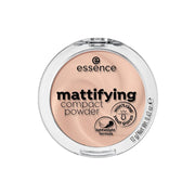 Essence Mattifying Compact Powder 11
